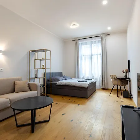 Apartment Dale Smichov Riverside - Metro Andel